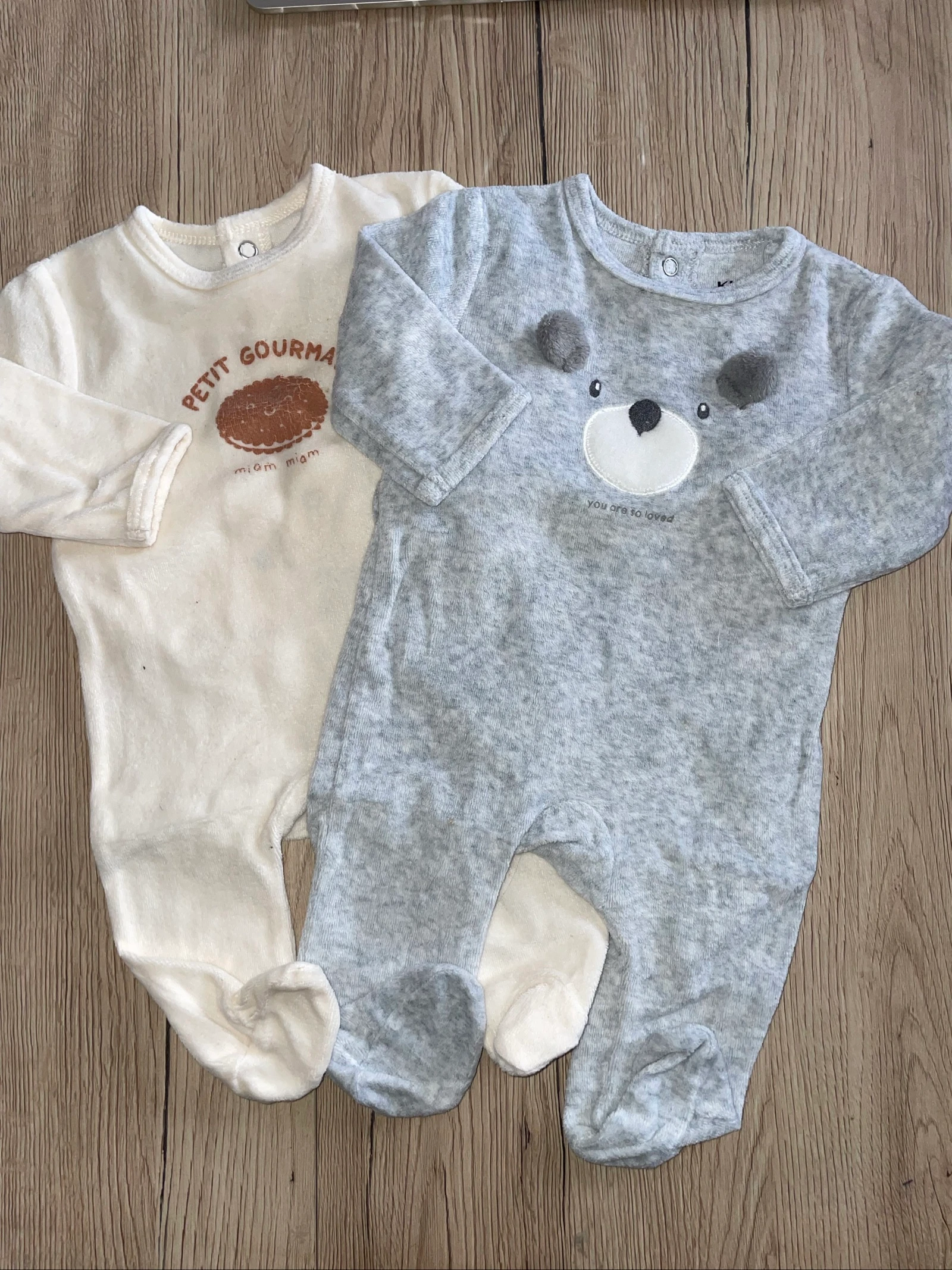 Lot de 2 pyjamas velours 1 mois 56 cm Kiabi 